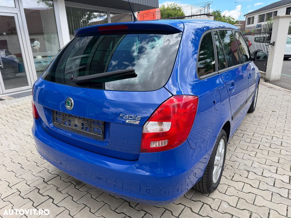 Skoda Fabia 1.2 HTP Ambiente - 9