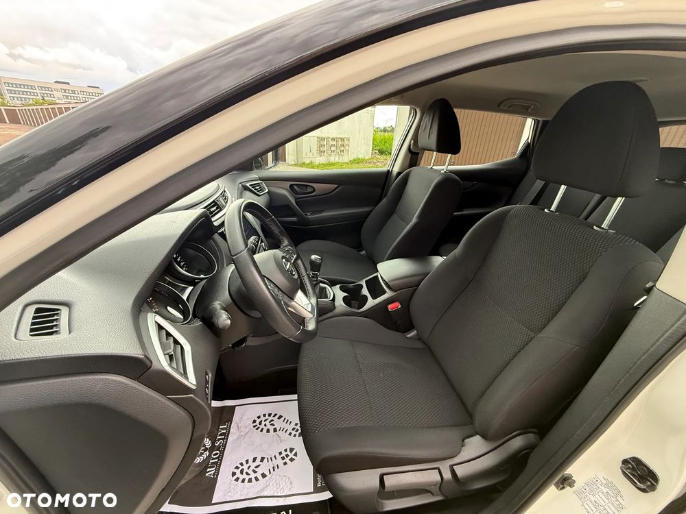 Nissan Qashqai 1.3 DIG-T ZAMA - 32