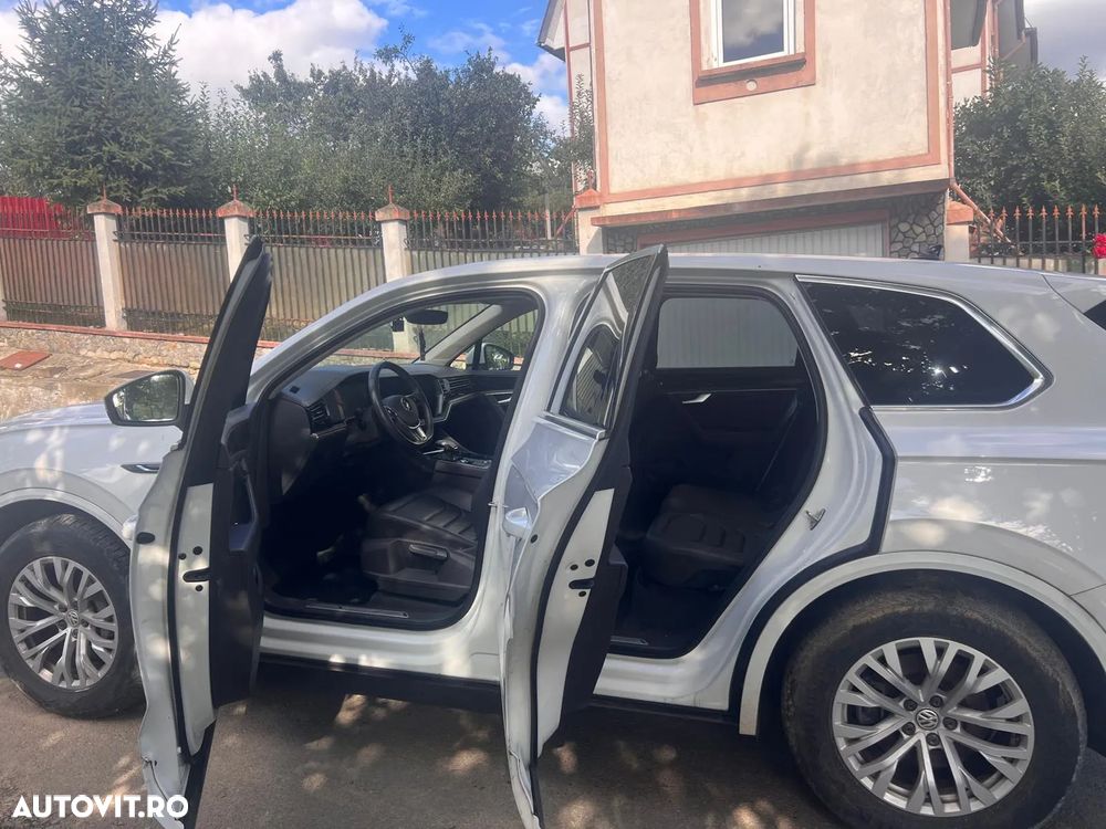 Volkswagen Touareg - 4