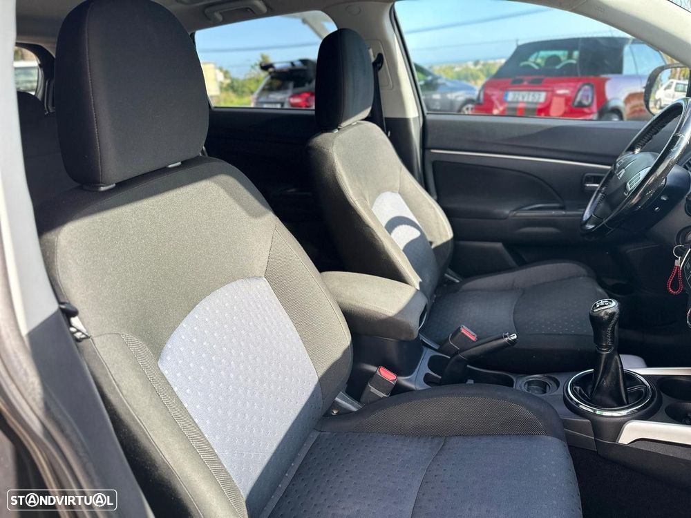 Mitsubishi ASX 1.6 Cross City - 11
