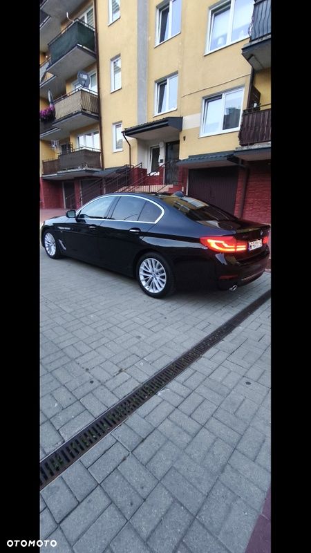 BMW Seria 5 520d xDrive Luxury Line - 2