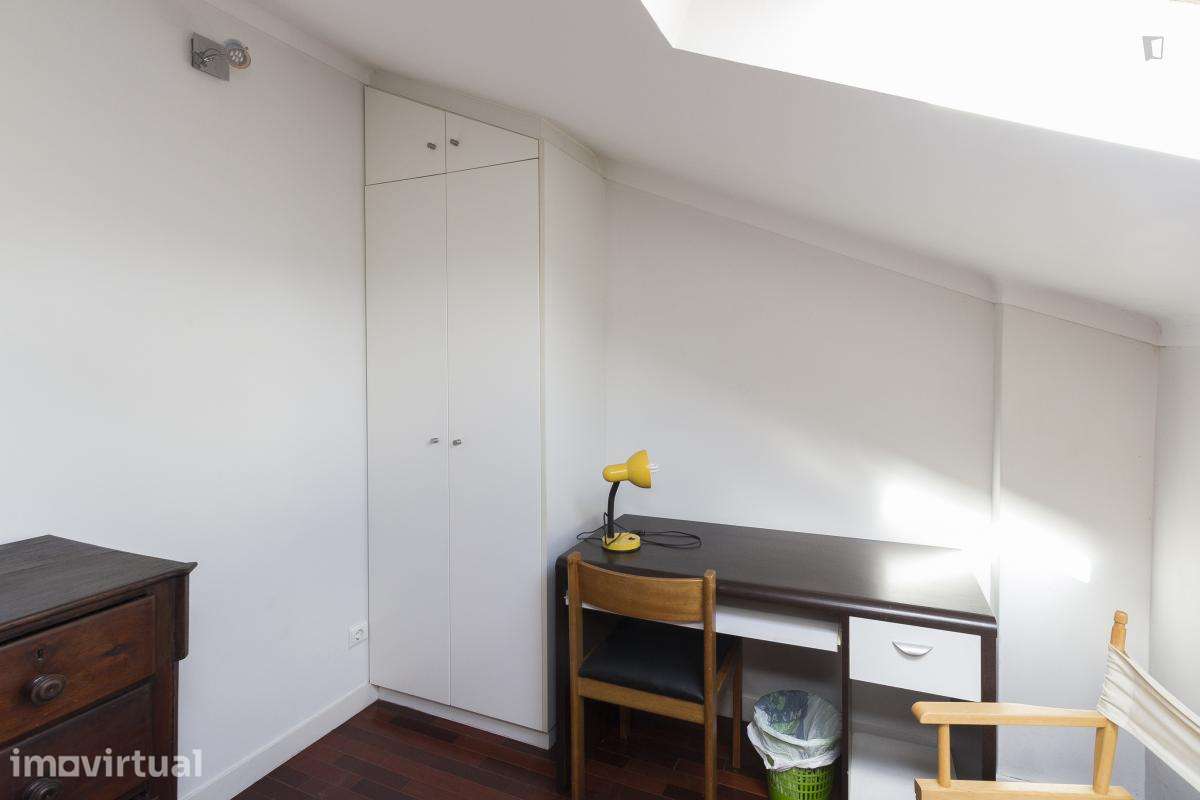 Quarto - localizado em Montes Claros Coimbra - Grande imagem: 4/23