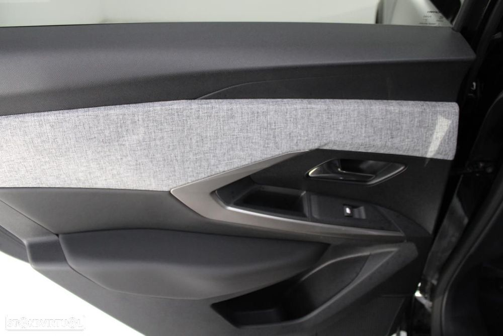 Peugeot E-3008 73 kWh Allure - 12