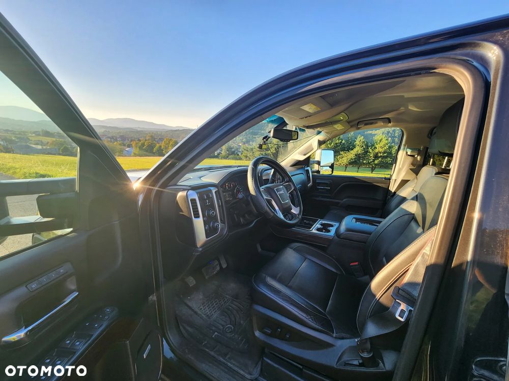 GMC Sierra - 13