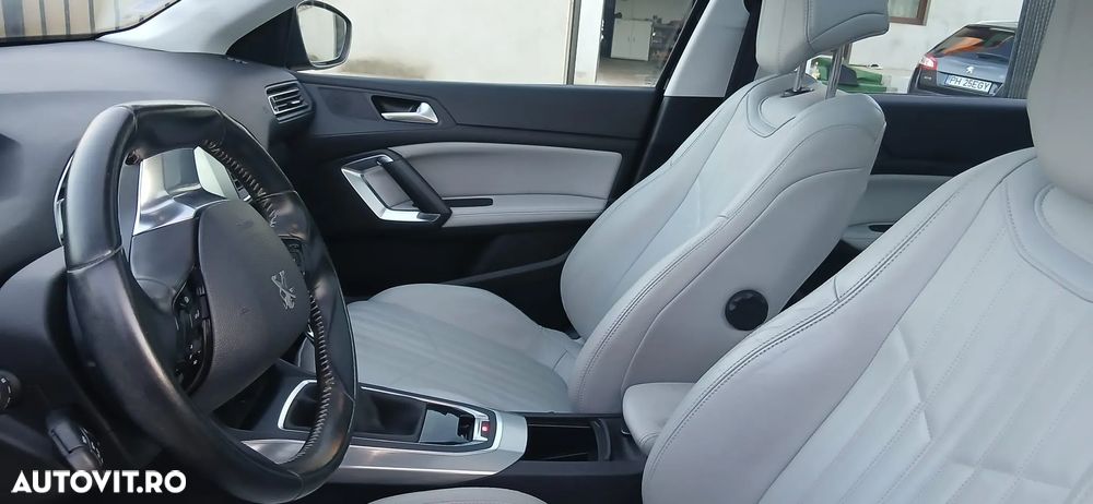 Peugeot 308 130 e-THP Stop & Start Allure - 2