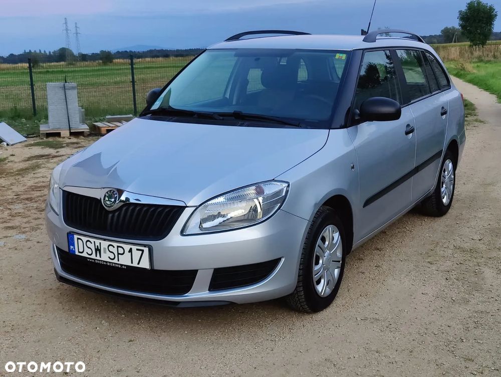Skoda Fabia 1.2 HTP Combi Elegance - 32