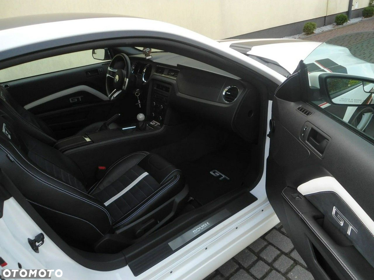 Ford Mustang - 13