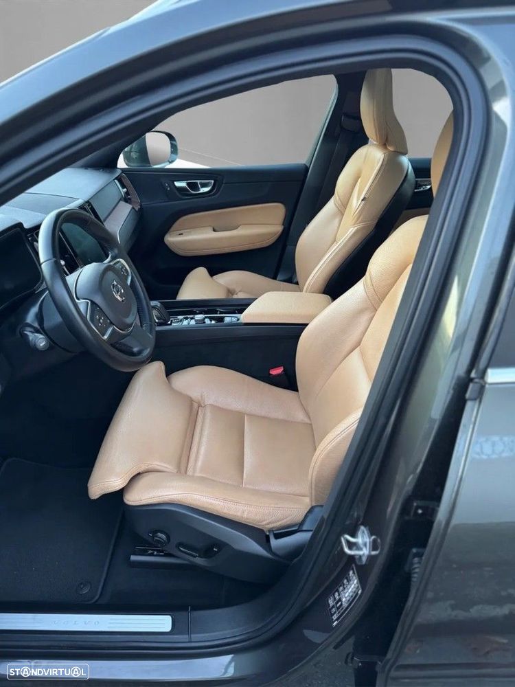 Volvo XC 60 2.0 T8 PHEV Momentum AWD - 7
