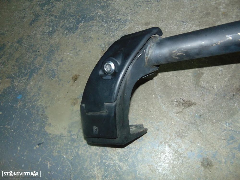 Opel Frontera A suporte pneu suplente - 3