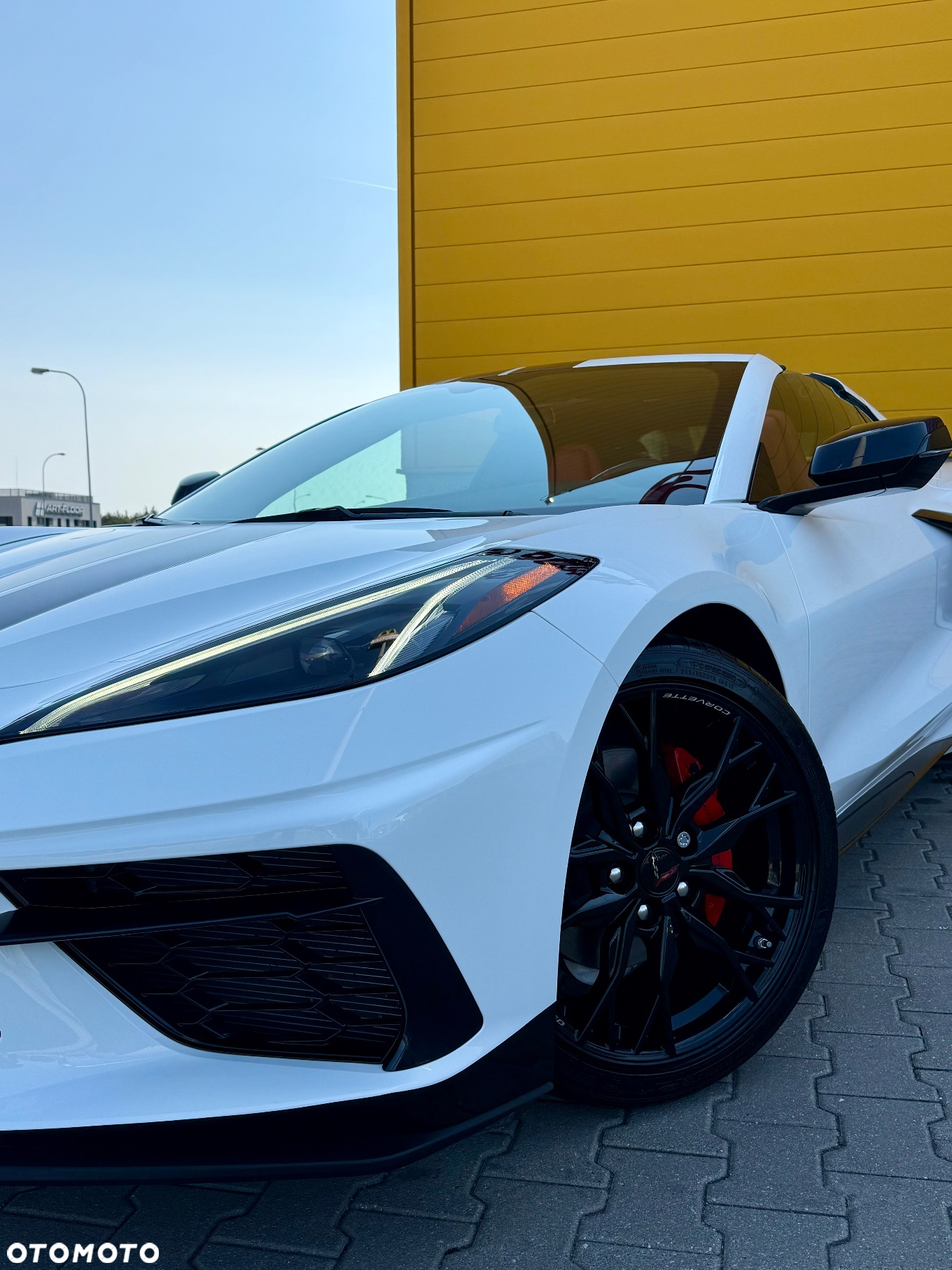 Chevrolet Corvette - 3