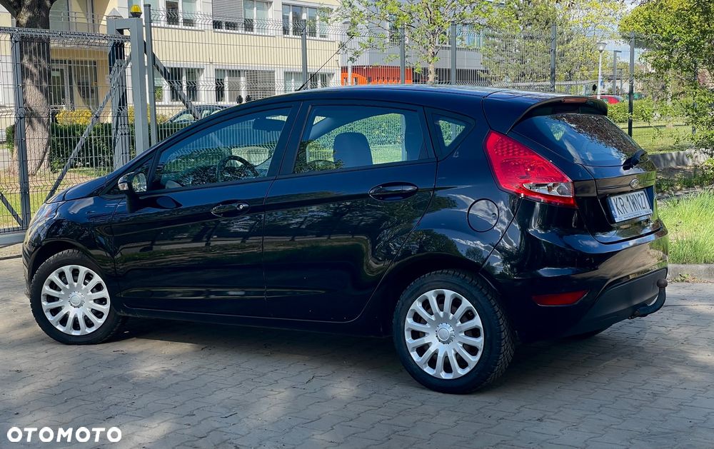Ford Fiesta 1.25 Trend - 12