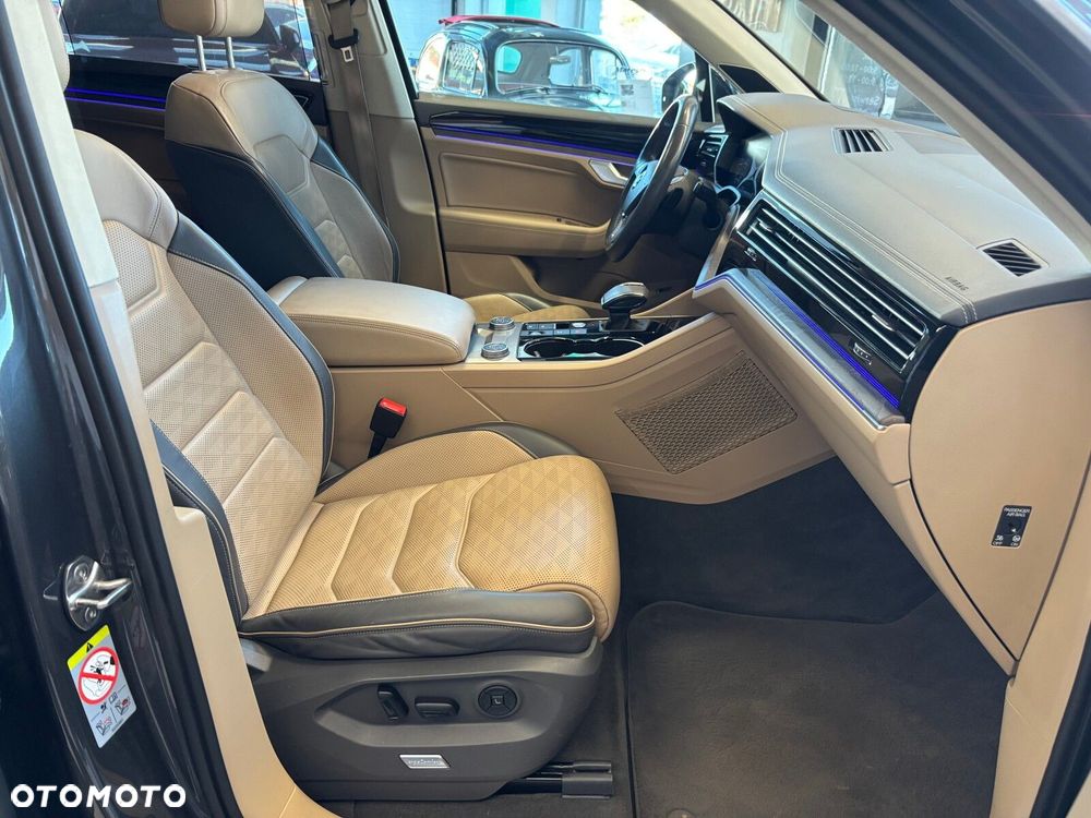 Volkswagen Touareg - 37