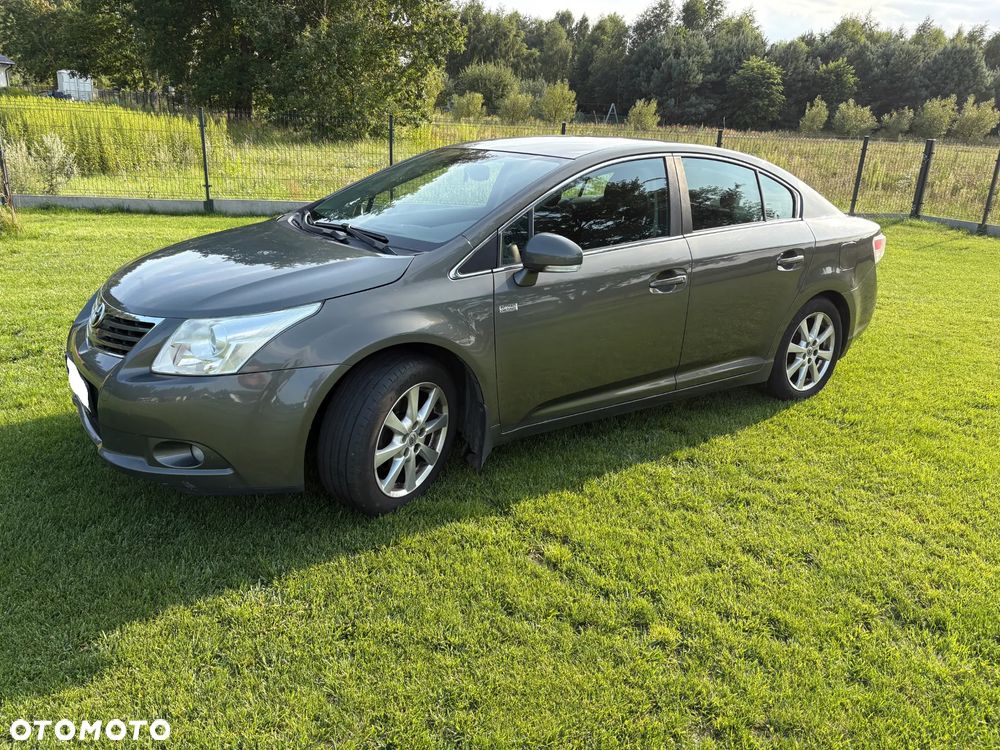 Toyota Avensis 1.8 Premium EU5 - 2
