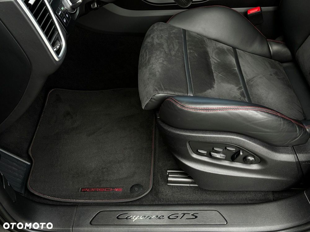 Porsche Cayenne - 20