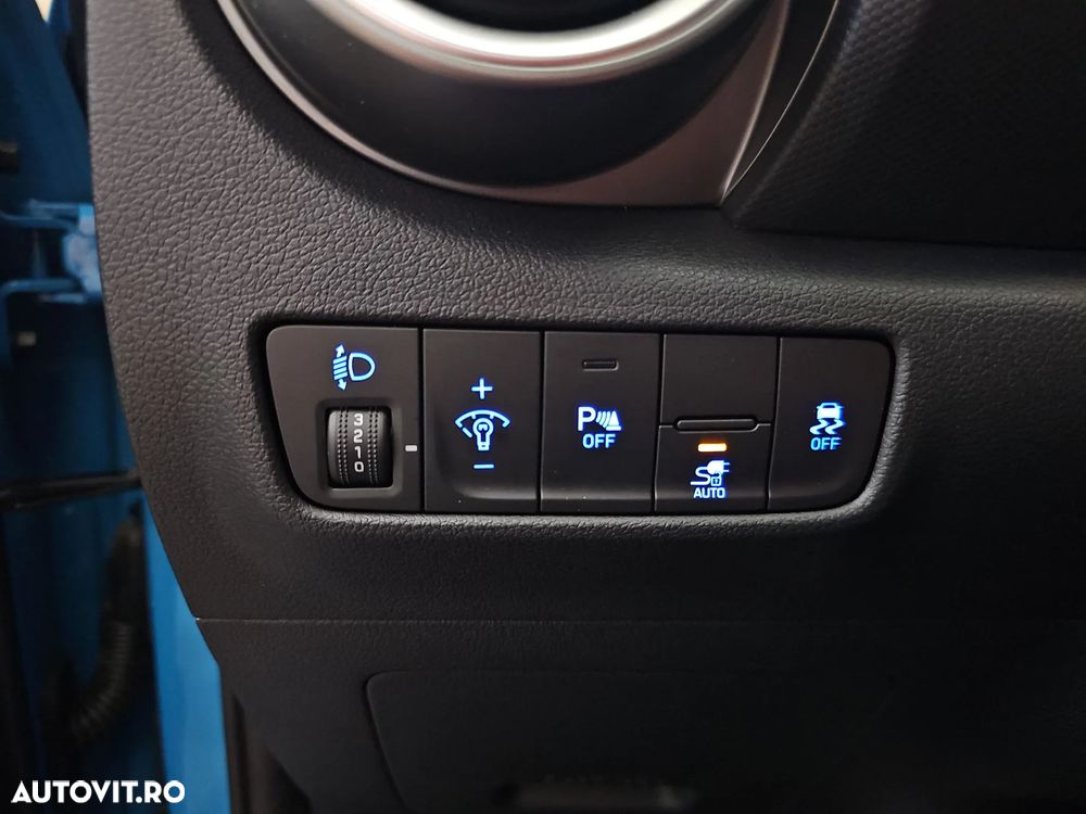 Hyundai KONA - 15