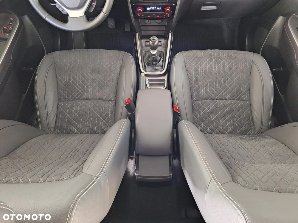 Suzuki Vitara 1.4 Boosterjet mHEV Elegance 2WD - 12