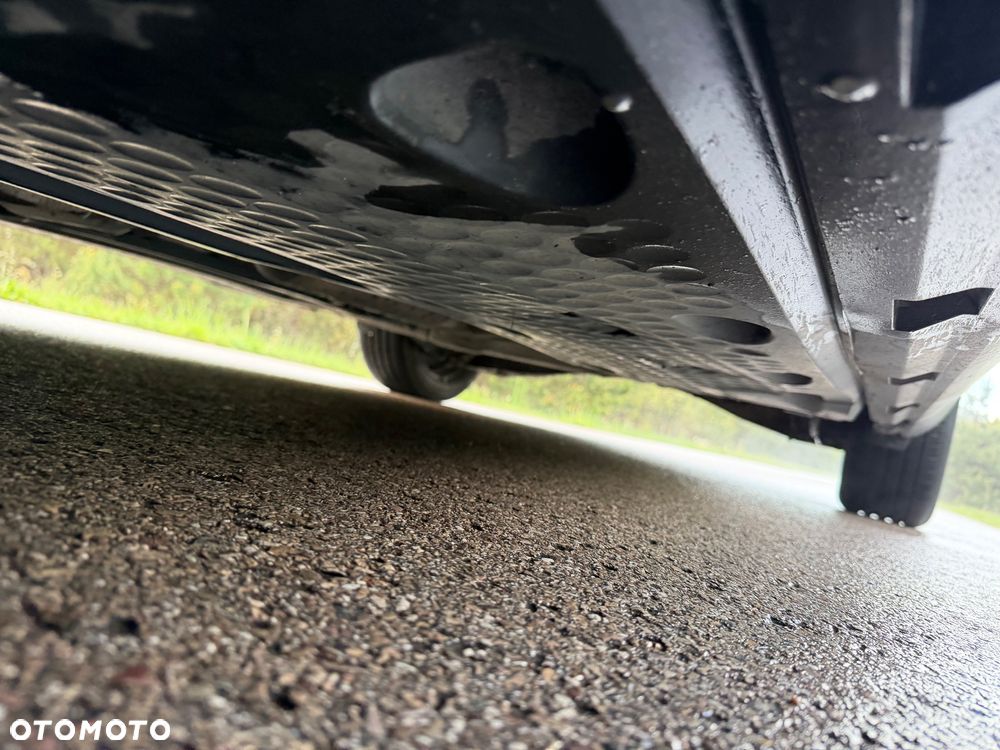 Volkswagen Passat 2.0 TDI Highline - 12