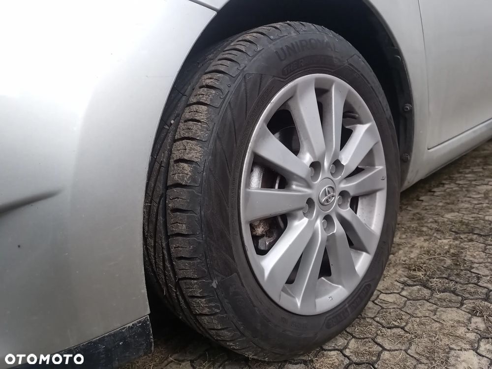 Toyota Auris 1.6 VVT-i Executive - 4