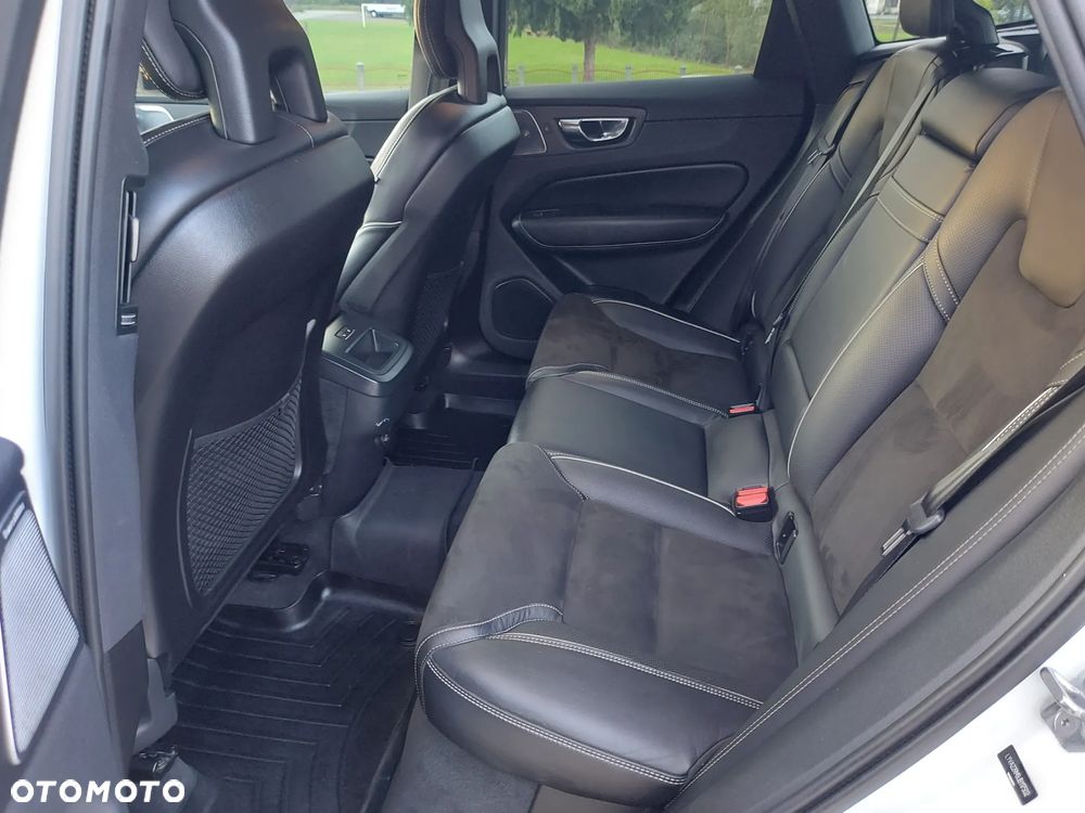 Volvo XC 60 T6 AWD R-Design - 27