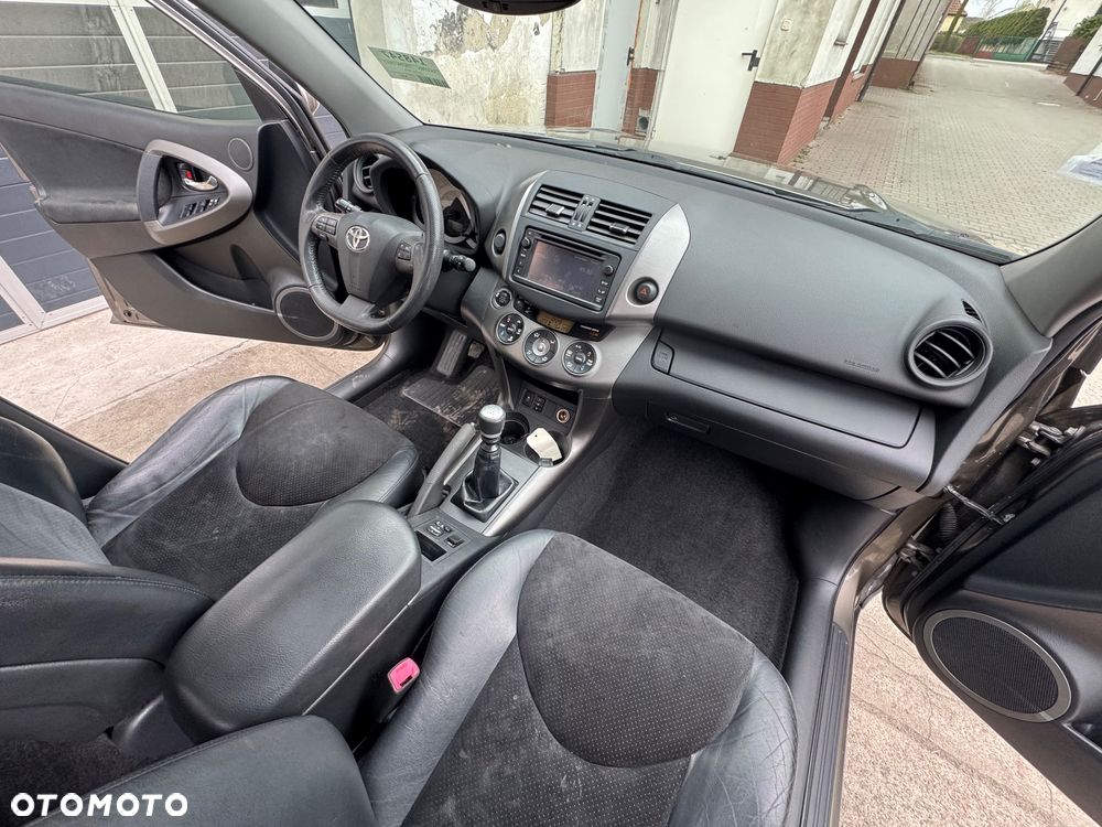 Toyota RAV4 - 5