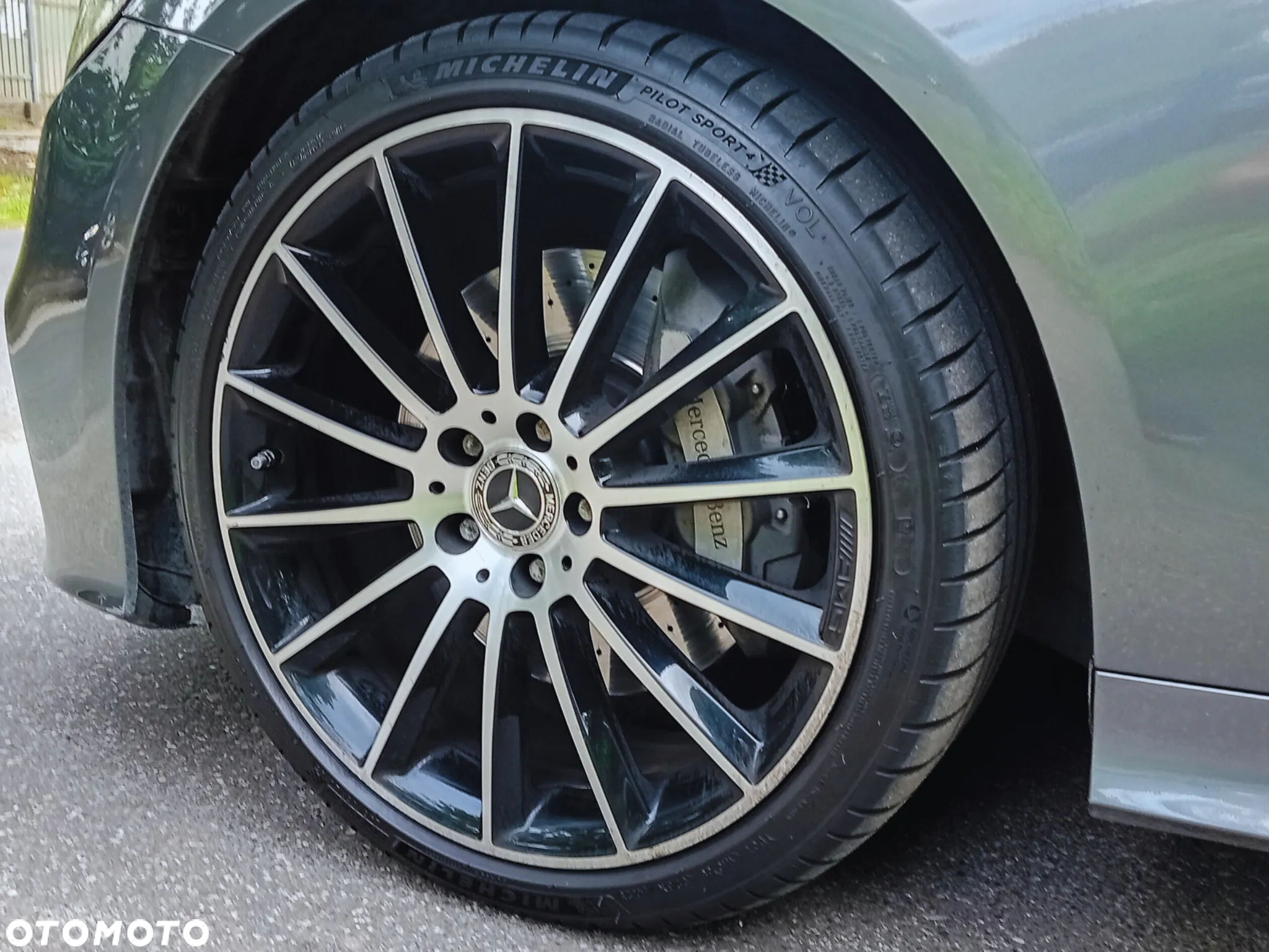 Mercedes-Benz Klasa E 450 Coupe 4-Matic 9G-TRONIC - 25