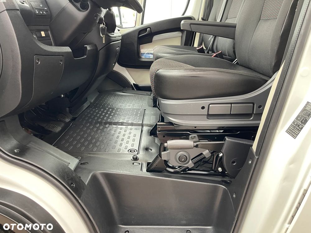 Peugeot Boxer Doka Brygadówka - 16