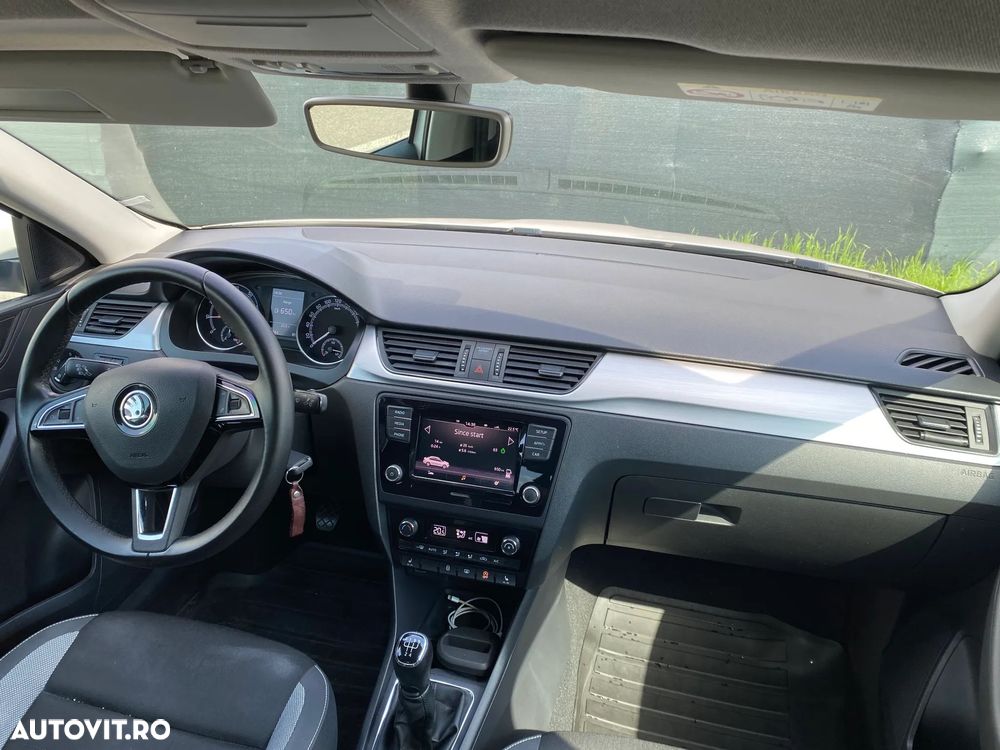 Skoda RAPID 1.0 TSI Avantaj - 24