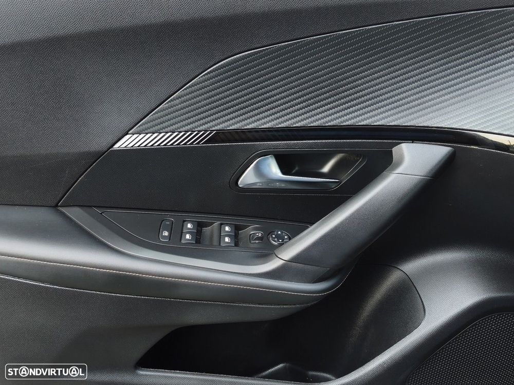 Peugeot 2008 TURBO 100 Allure - 23