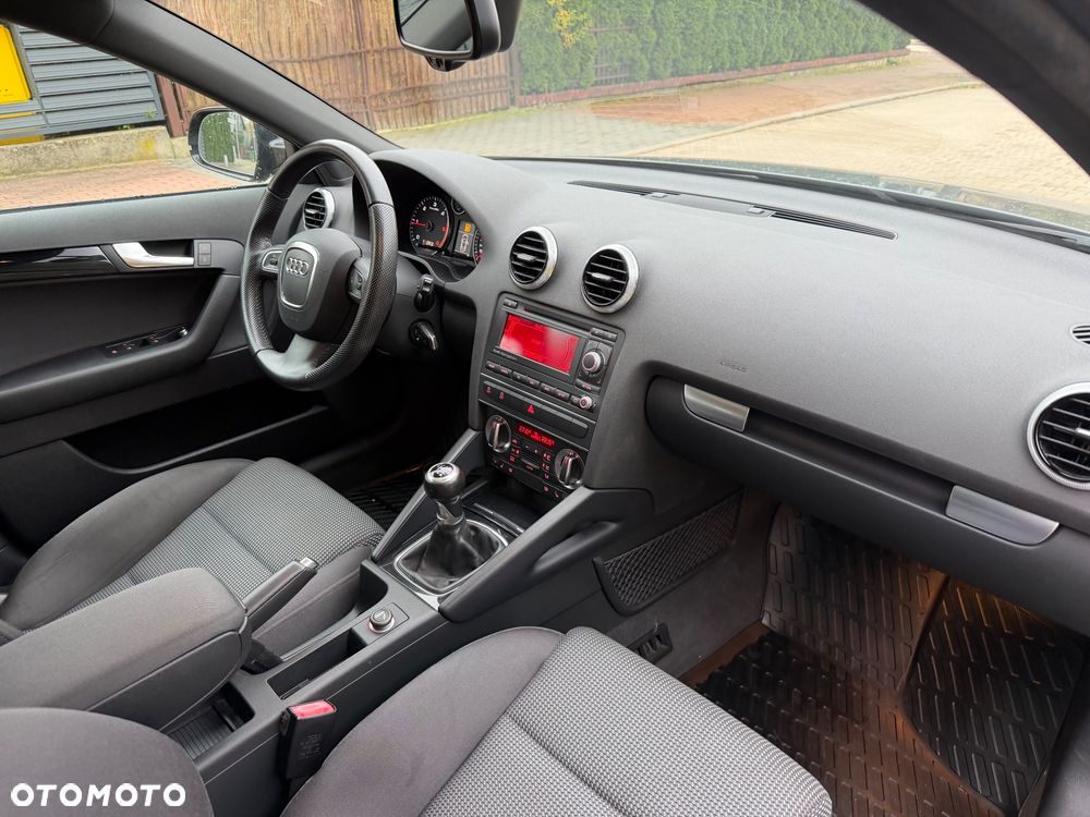 Audi A3 Sportback 2.0 TDI DPF S line Sportpaket - 33