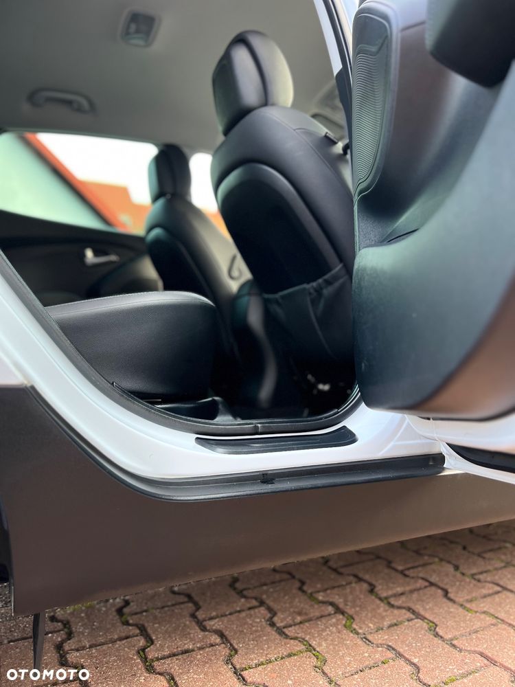 Hyundai ix35 2.0 4WD Premium - 18