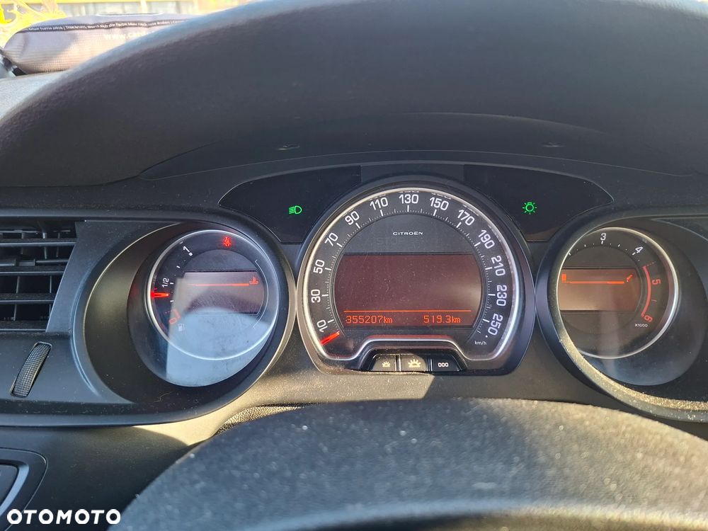 Citroën C5 HDi 140 FAP Confort - 6