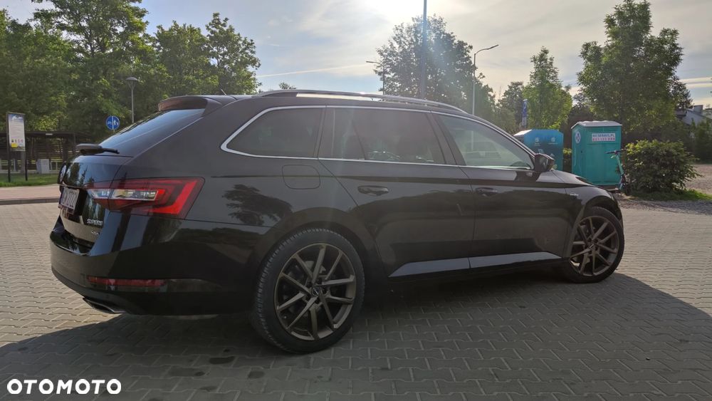 Skoda Superb 2.0 TSI 4x4 L&K DSG - 8