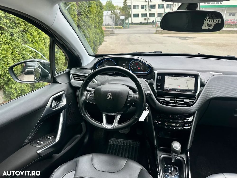 Peugeot 2008 - 11