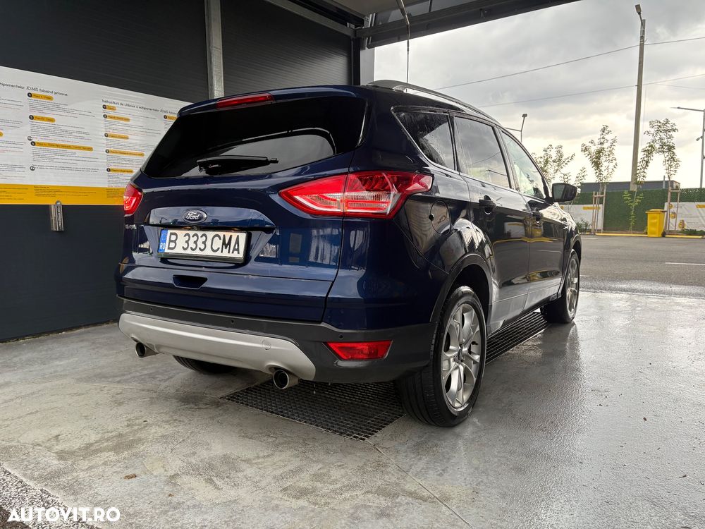 Ford Kuga 2.0 TDCi 4WD Powershift Titanium - 5