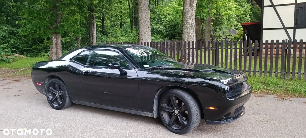 Dodge Challenger - 16