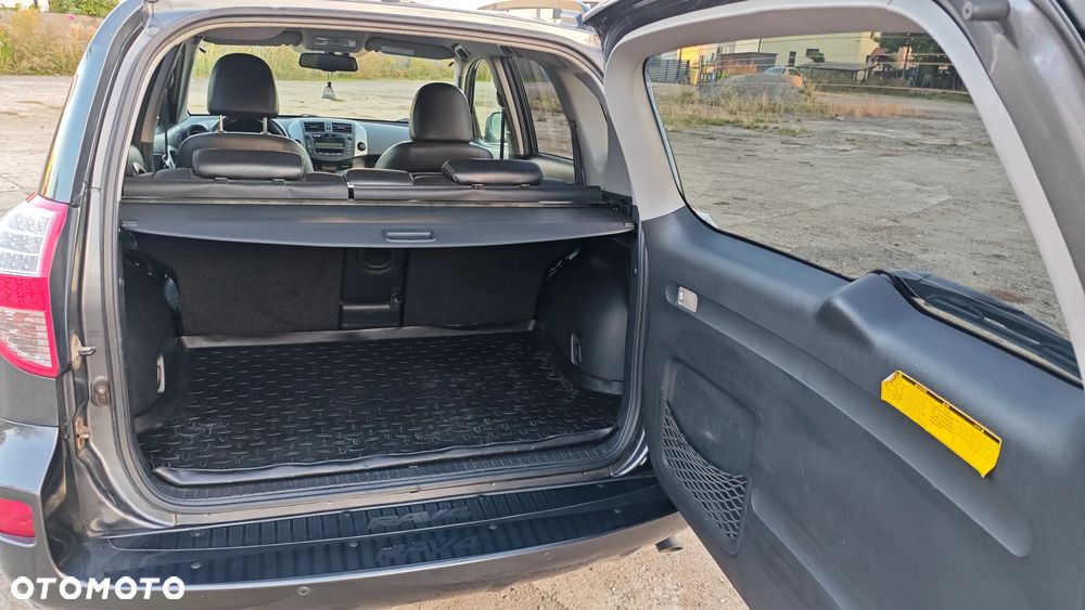 Toyota RAV4 - 22