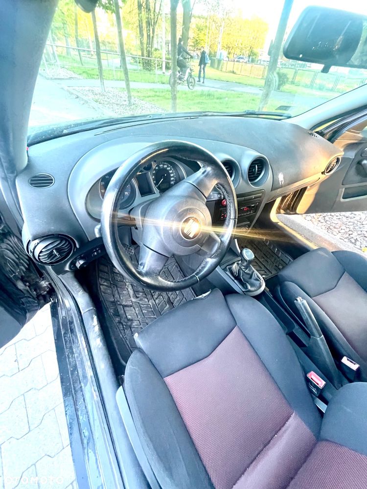 Seat Ibiza SC 1.4 16V Sport - 6