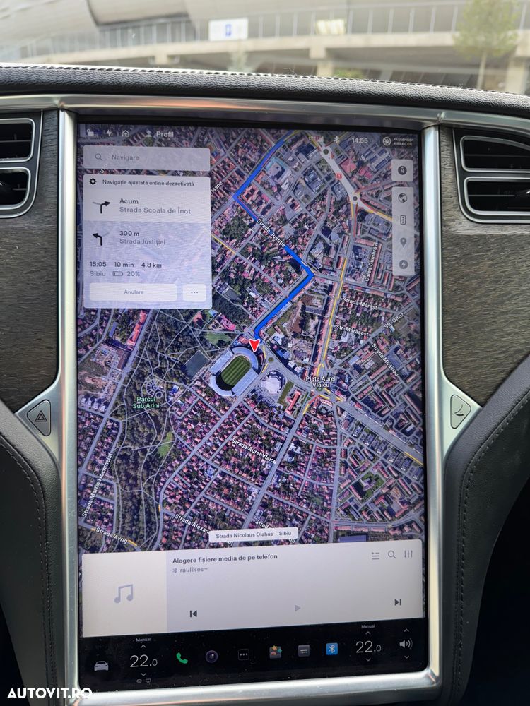 Tesla Model S Long Range - 11