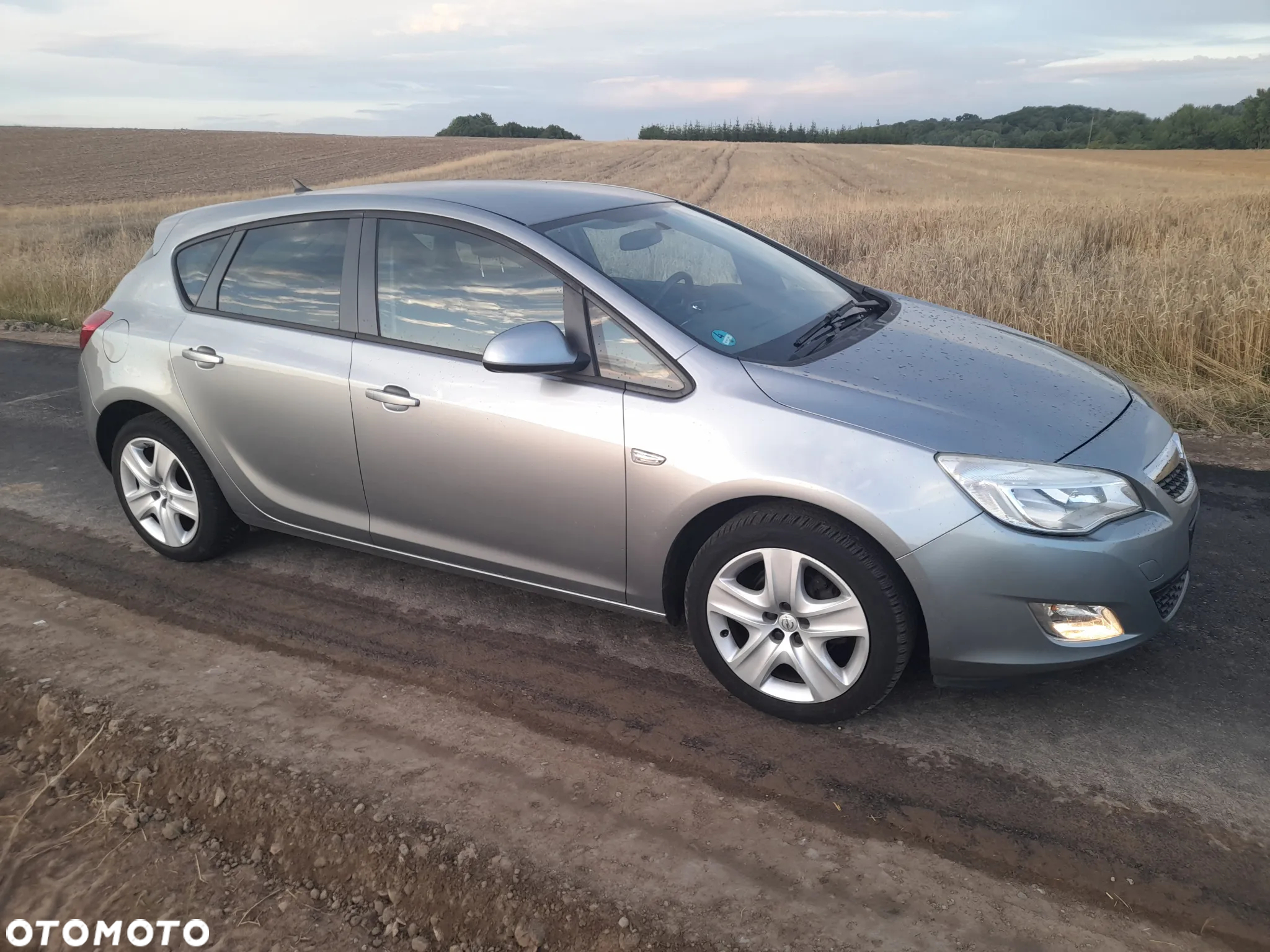 Opel Astra IV 1.4 T Cosmo - 5