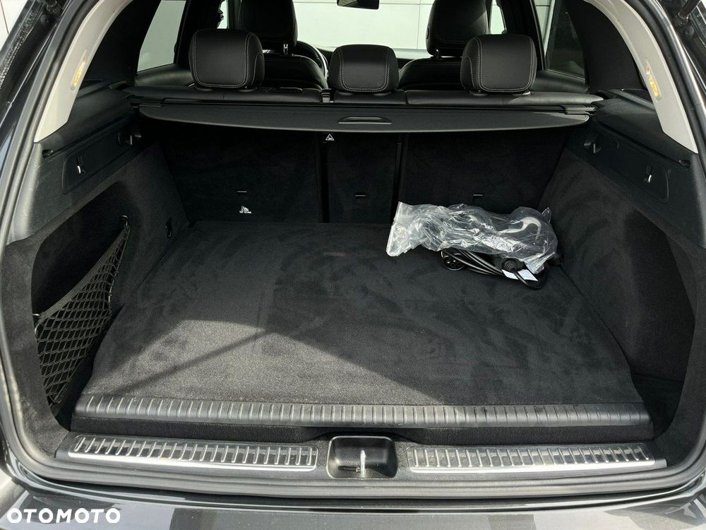 Mercedes-Benz GLC 300 e 4-Matic - 13