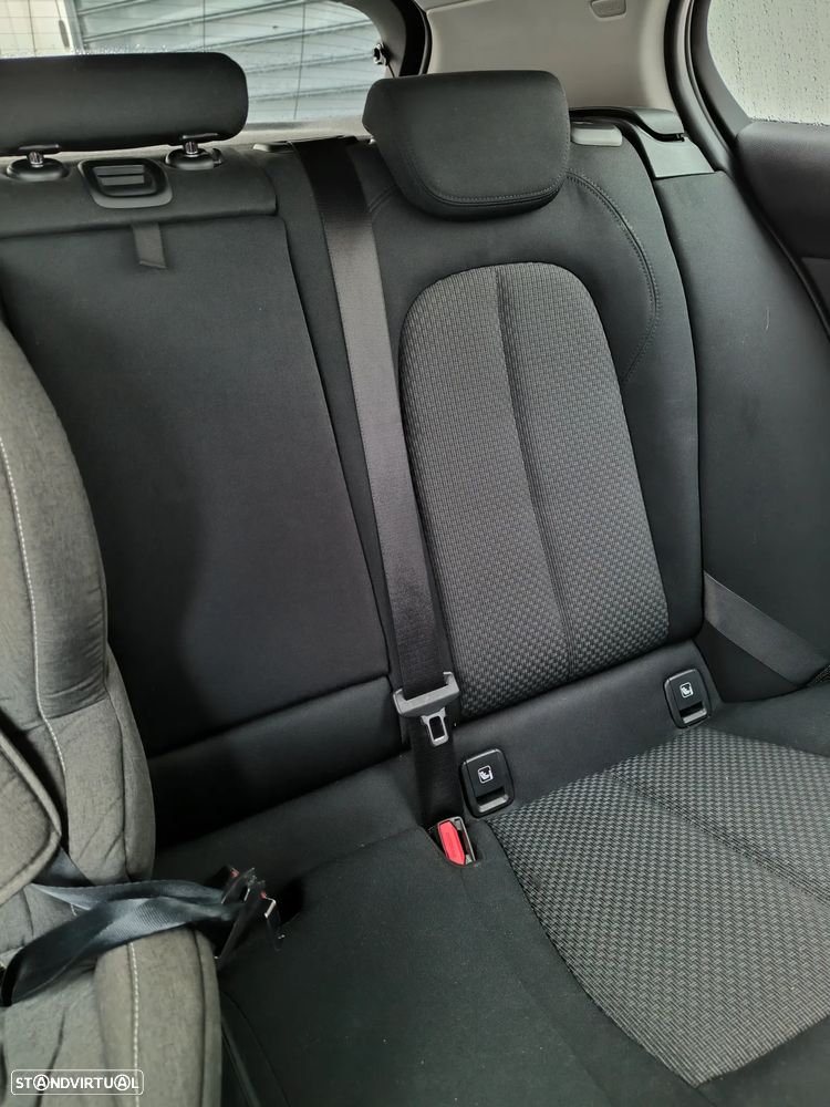 BMW 118 i Sport Line - 13