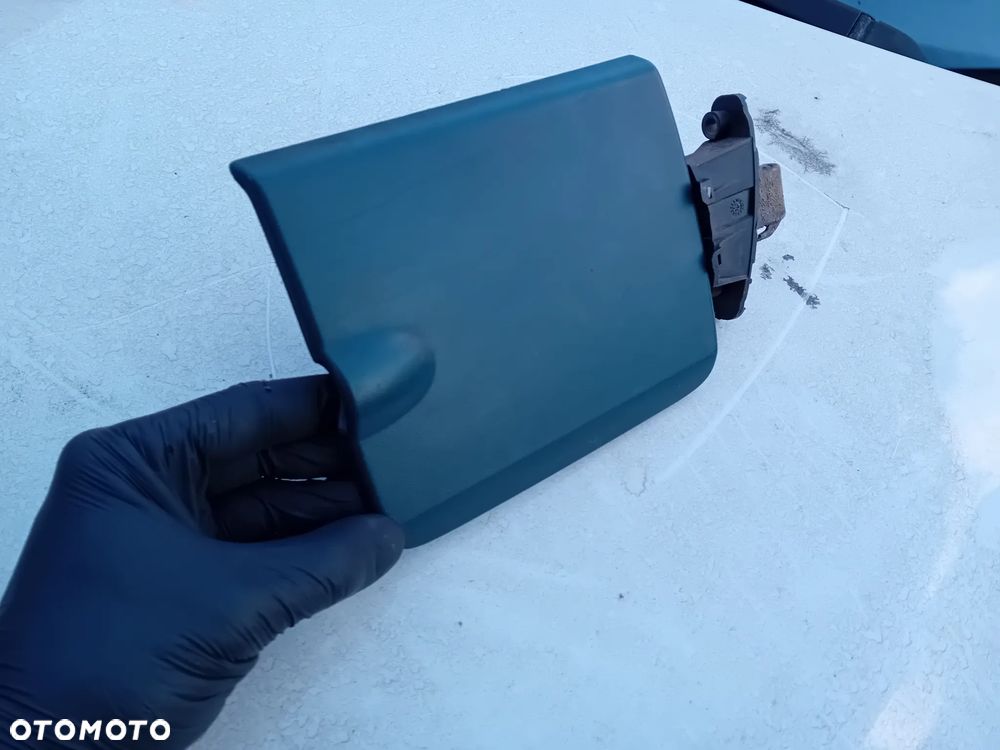 Klapka Wlewu Paliwa Scenic Rx4 - 1