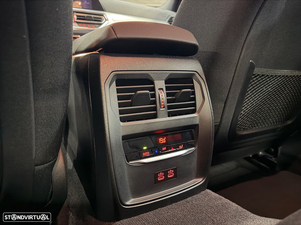 BMW 330 e Touring Aut. Advantage - 19