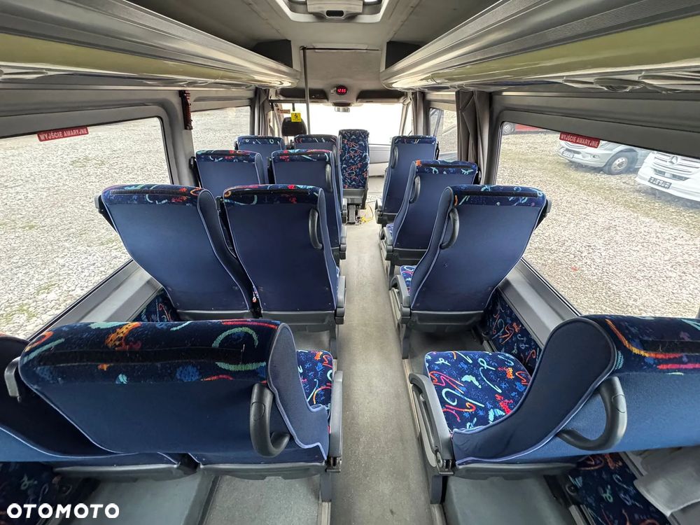 Mercedes-Benz Sprinter 519 - 10