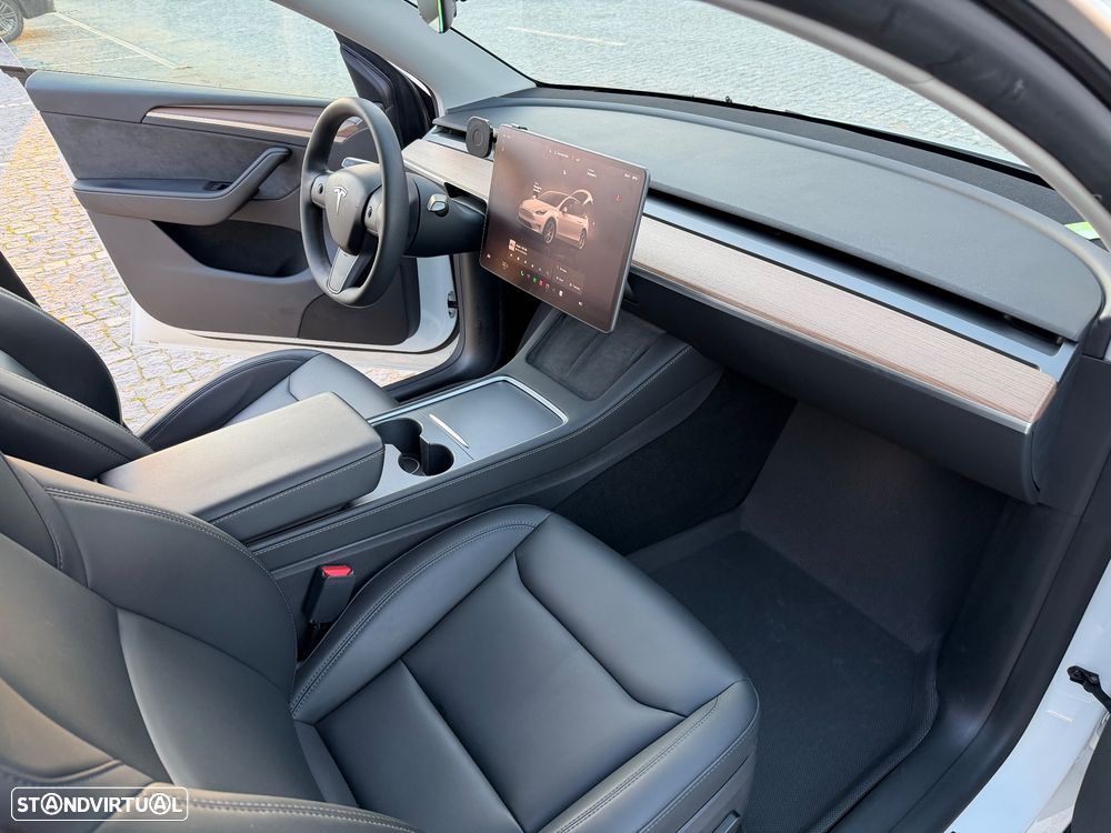 Tesla Model Y Long Range Tração Integral - 19