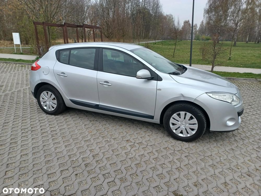 Renault Megane 1.6 16V Authentique Euro5 - 14