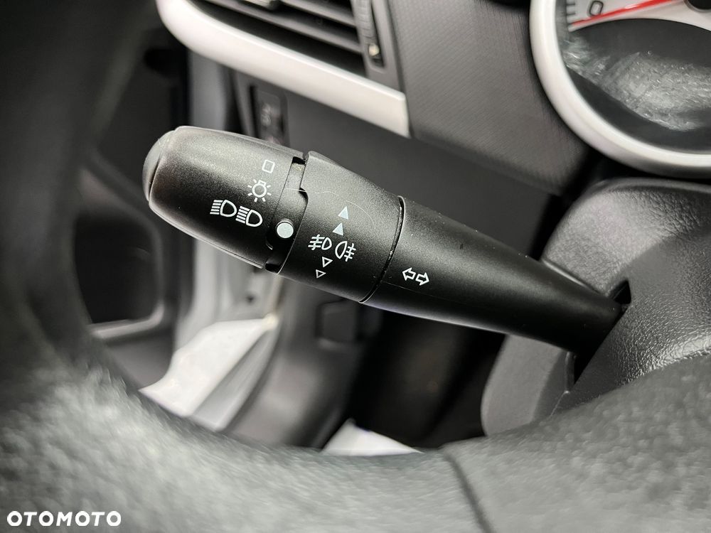 Peugeot 207 - 25