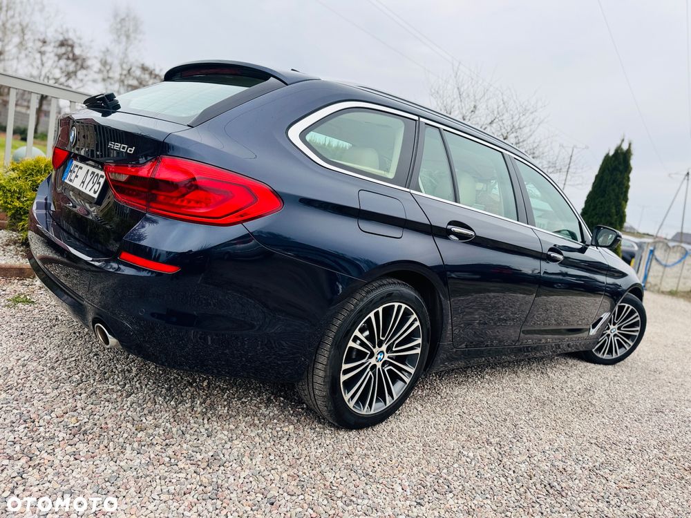 BMW Seria 5 520d Luxury Line sport - 31