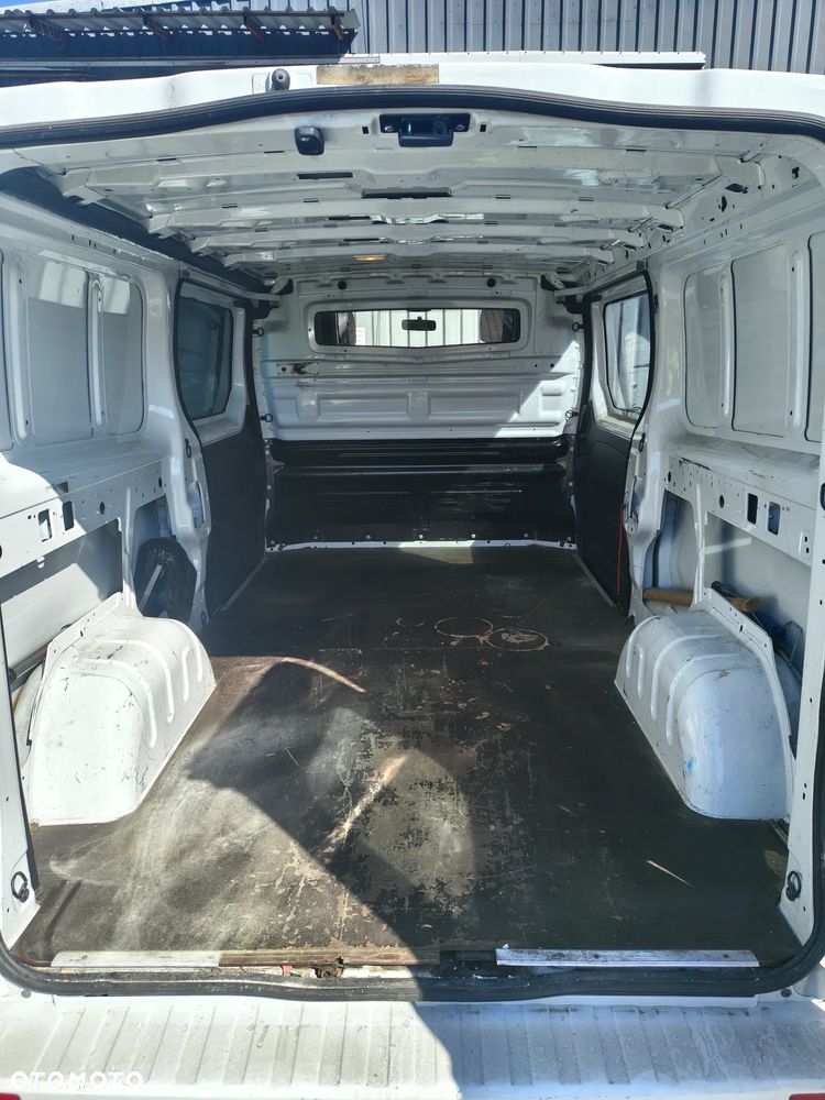Opel Vivaro - 11