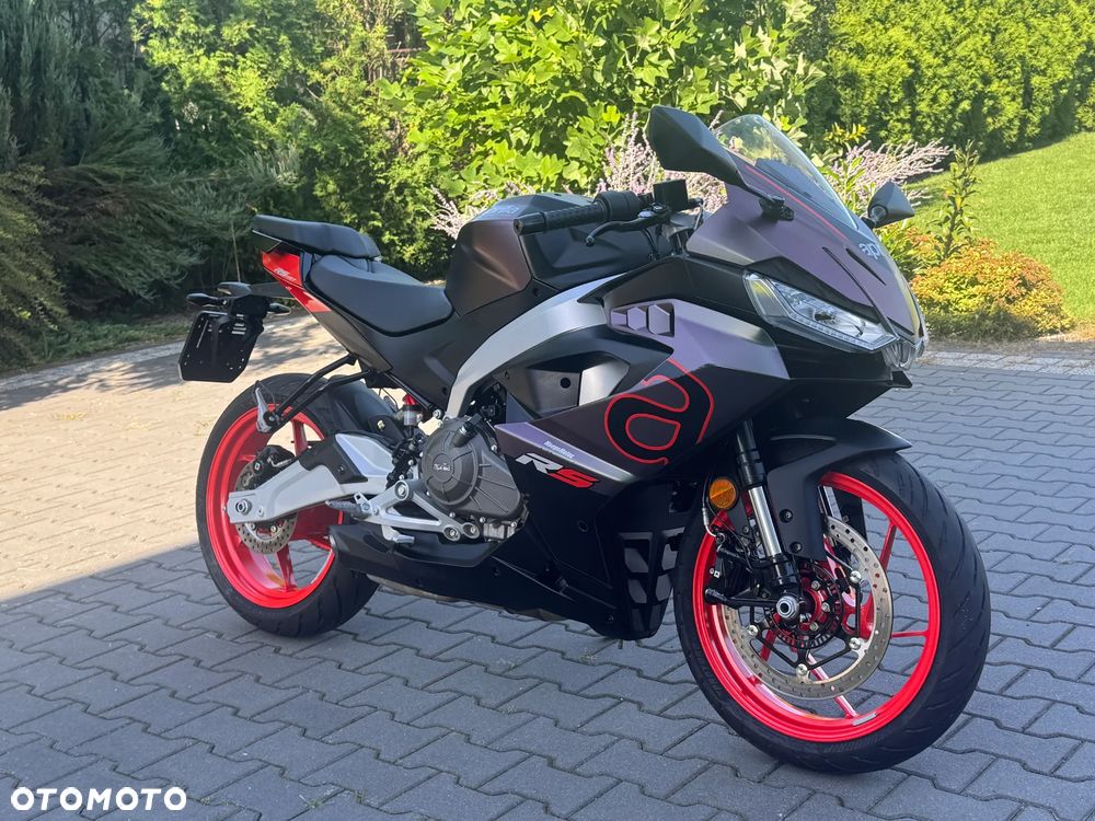 Aprilia RS - 9